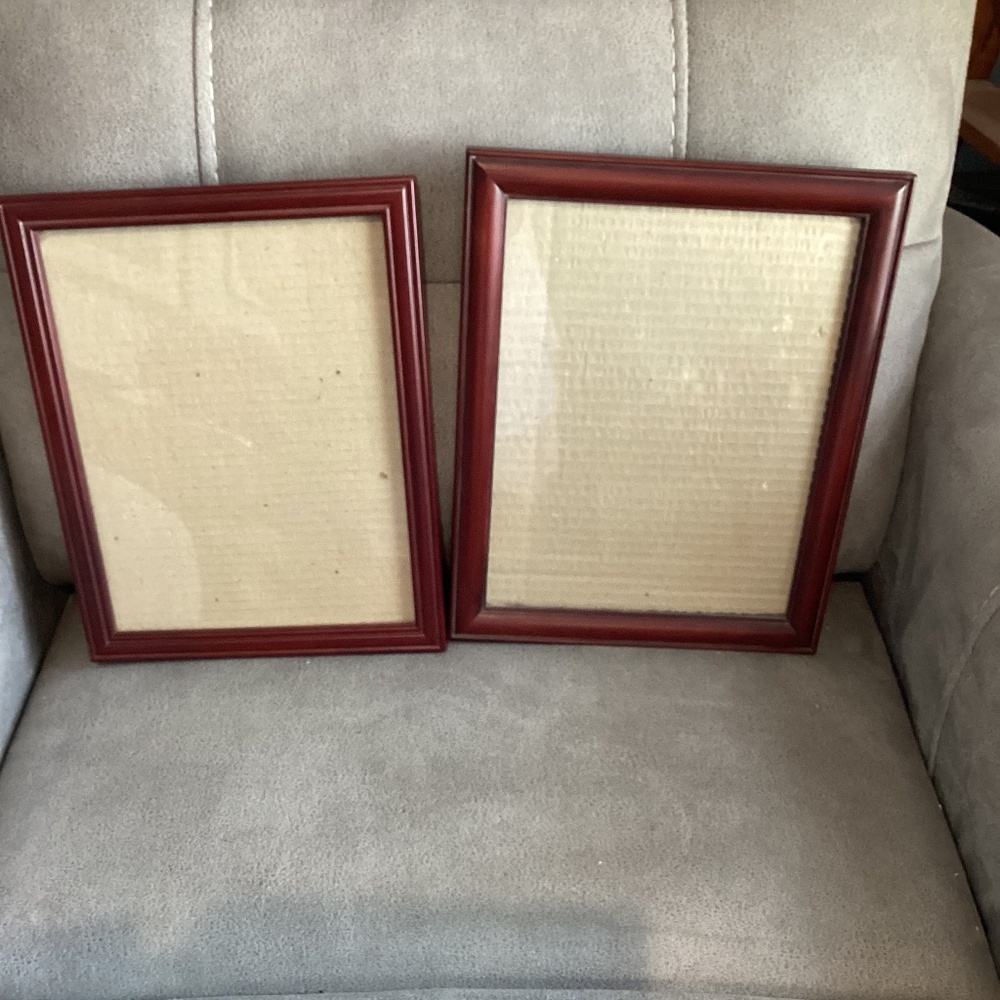 Set of 2 wood Cherry finish 8x10 frames no bundle